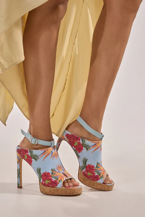 AKIRA  AZALEA MULTI FLORAL STILETTO SANDAL.   8