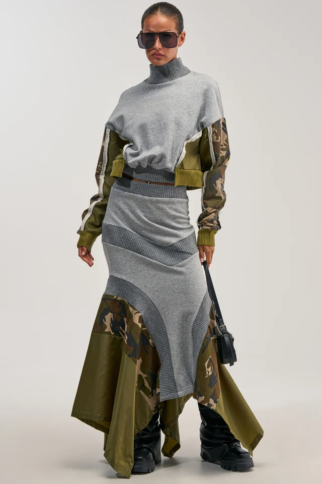 AK 2Pc Gray knit meets camouflage drama.   1X