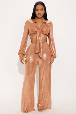 FN.    Arlene Metallic Slinky Wide Leg Pant Set - Rose Gold.  L